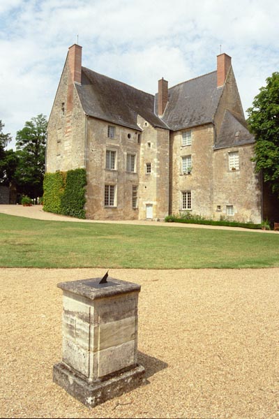 File:Chateau de Sache.jpg