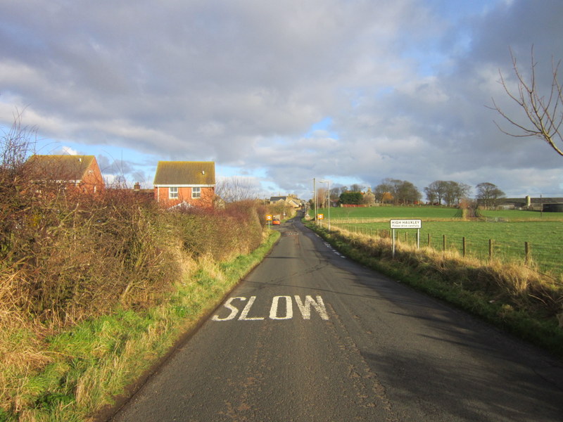 File:Entering High Hauxley - geograph.org.uk - 3322302.jpg