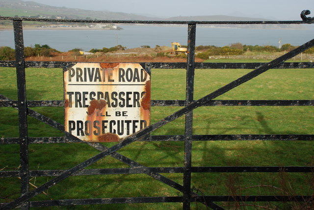 File:Ffordd Breifat - Private Road - geograph.org.uk - 668894.jpg