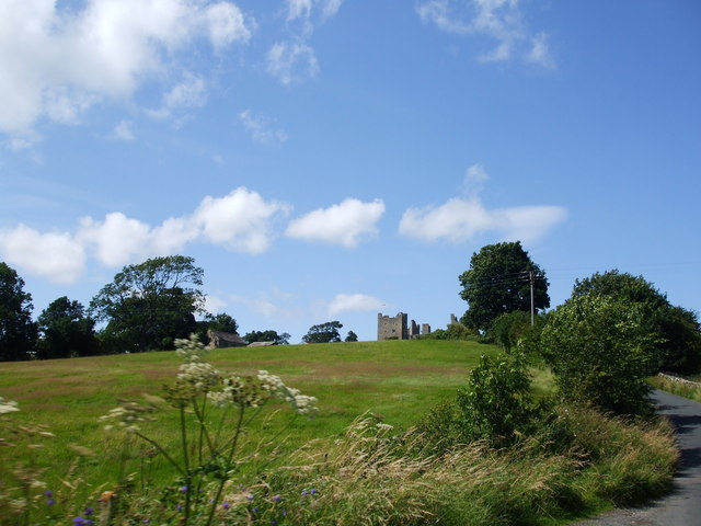 File:Fields to Bolton Castle - geograph.org.uk - 1409650.jpg