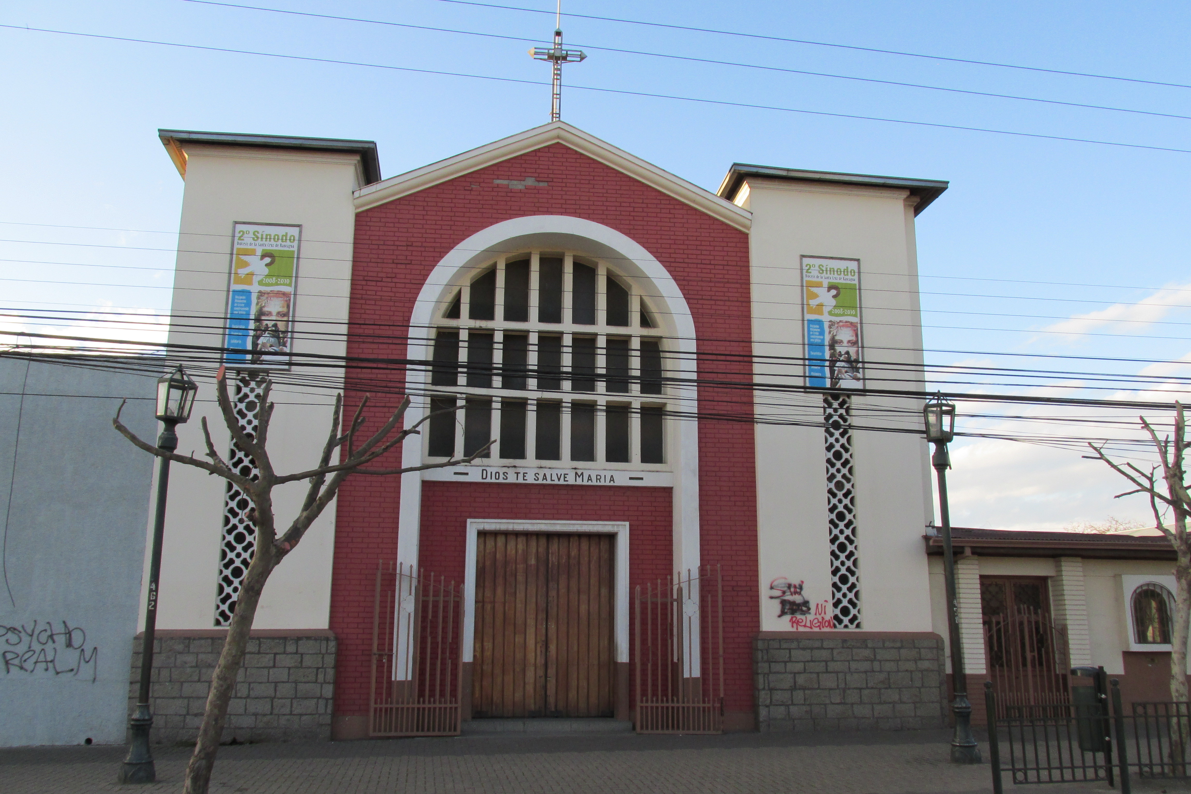 File:Iglesia Nuestra Señora del Carmen, en comuna de  -  Wikimedia Commons
