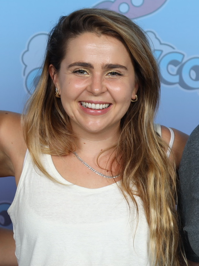 Mae Whitman - Wikipedia