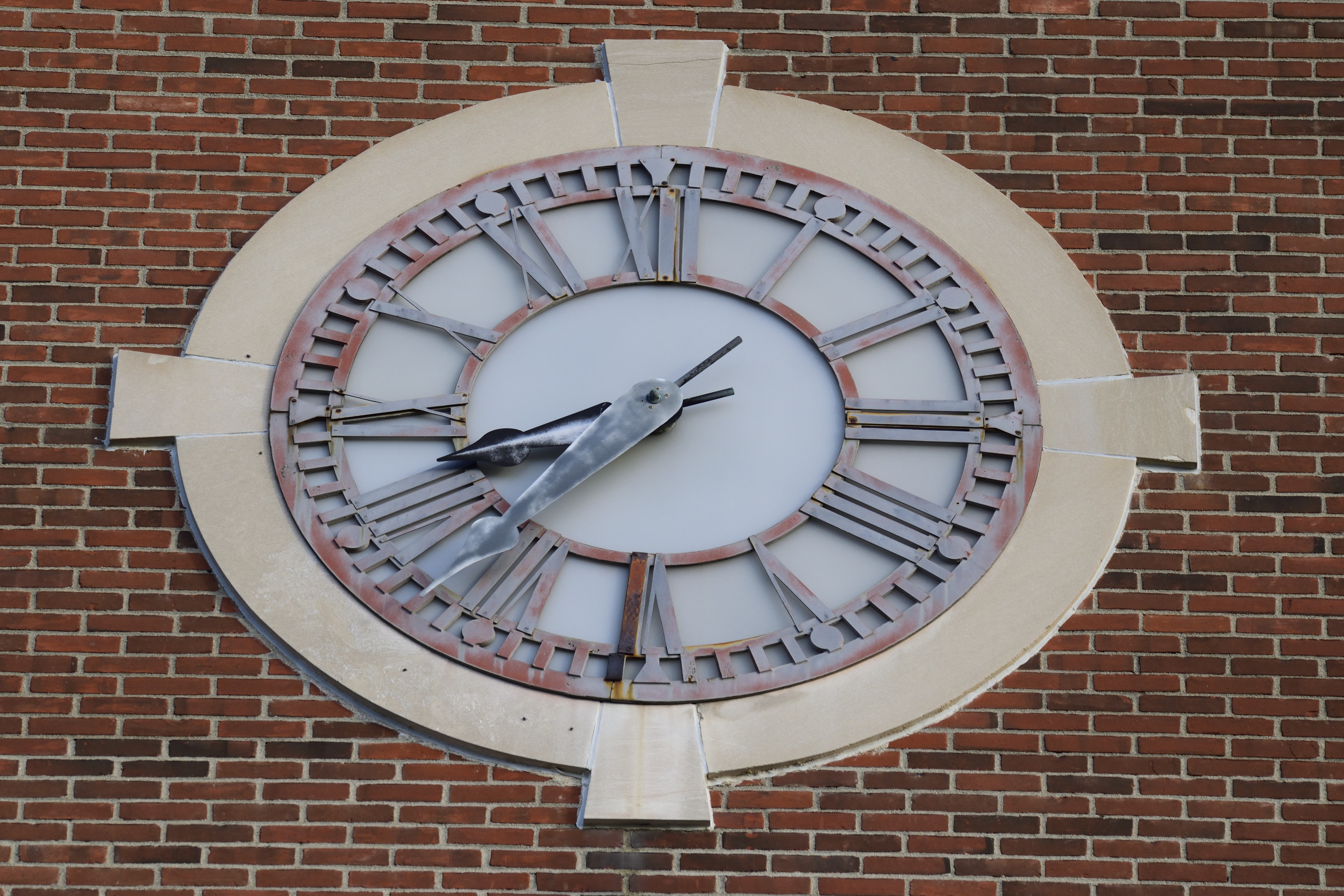 М южная часы. Башня с часами атрибут университета. University of Bridgeport. Ohio Clock. Ohio State University Columbus.