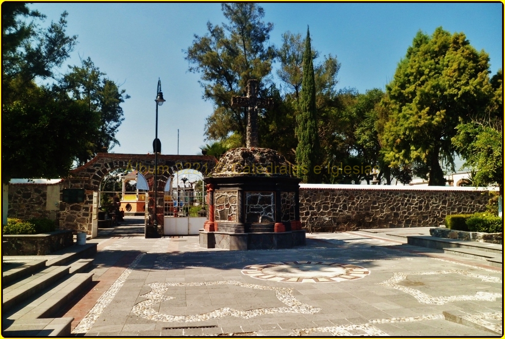 File:Parroquia “Santa María de la Visitación”Melchor Ocampo,Estado de  México  - Wikimedia Commons