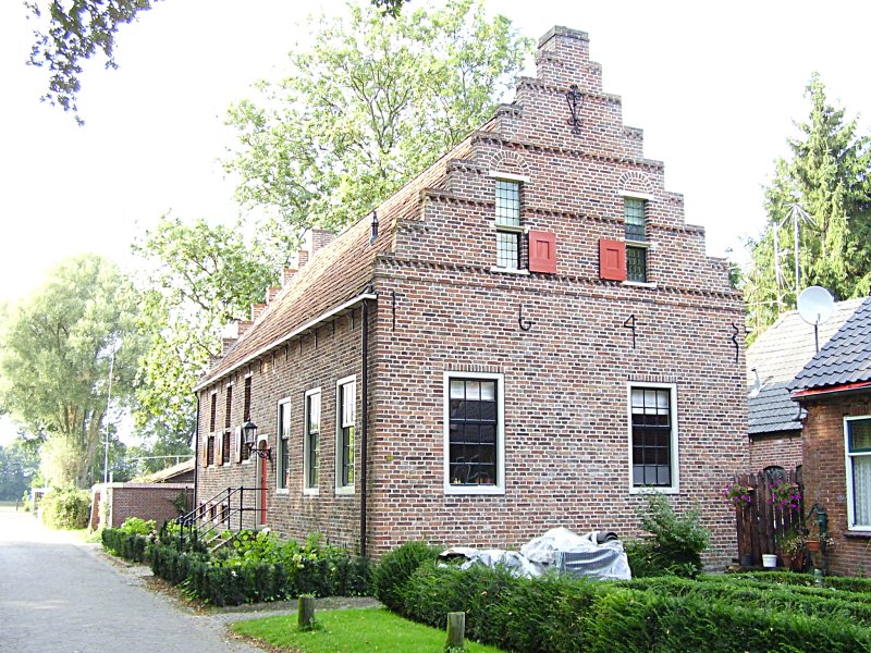 File:Rechthuis Bellingwolde.jpg