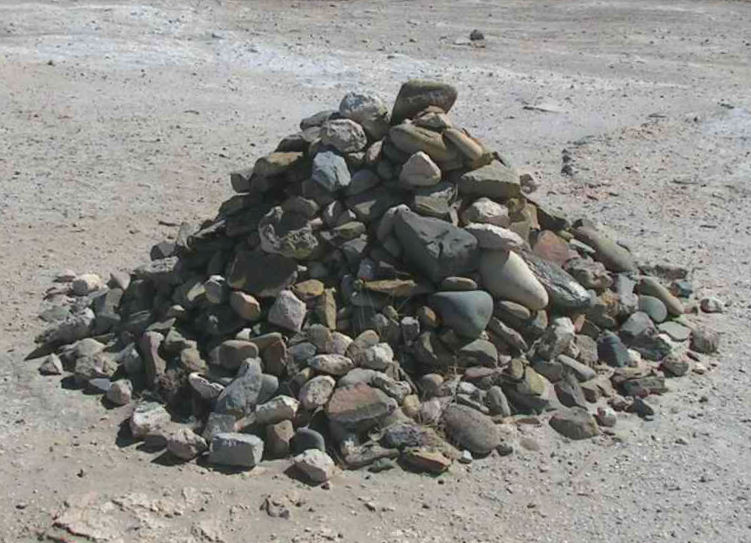 Rock_pile,_Robben_Island_Prison.jpg