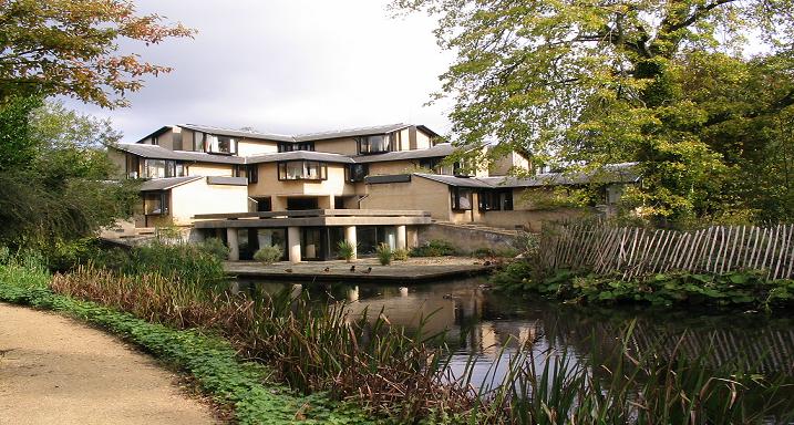Sainsbury Building (which won the Civic Trust Award in 1984)