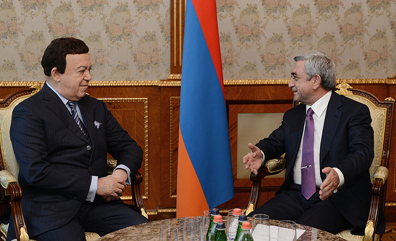 File:Sargsyan and Kobzon (2012-11-23).jpg