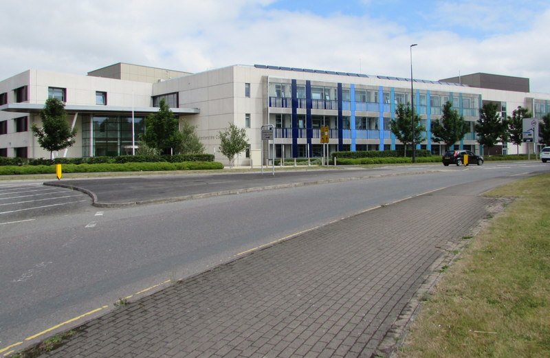 File:South Gloucestershire Council offices, Yate (geograph 5461874).jpg