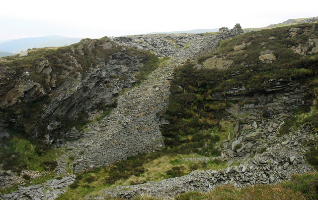 File:The Blaen-y-Cwm uphauling incline viewed from a ledge half-way down the western face of the pit - geograph.org.uk - 596591.jpg