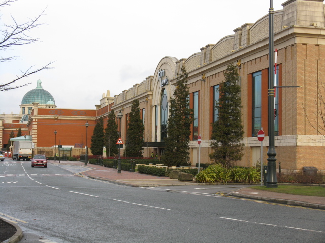 File:The Trafford Centre - Southeastern Frontage - geograph.org.uk - 1130575.jpg