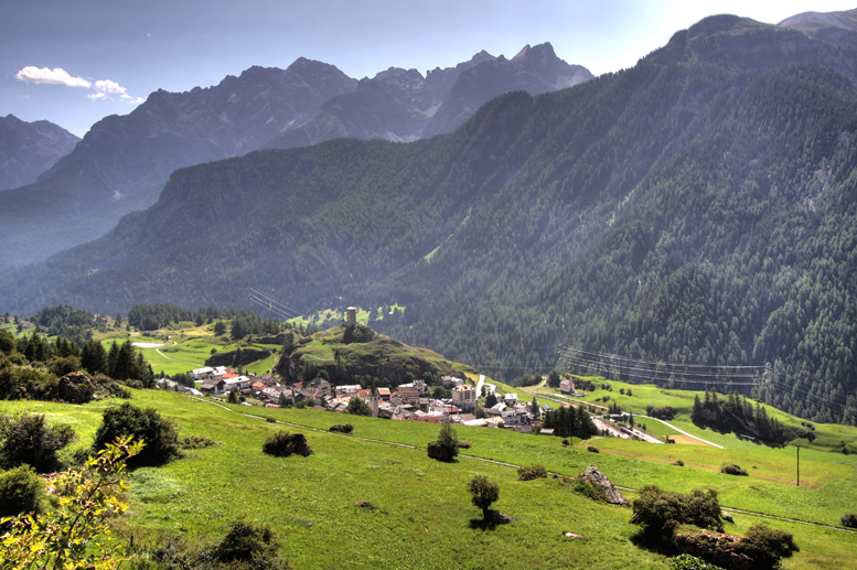 File:View over Ardez.jpg