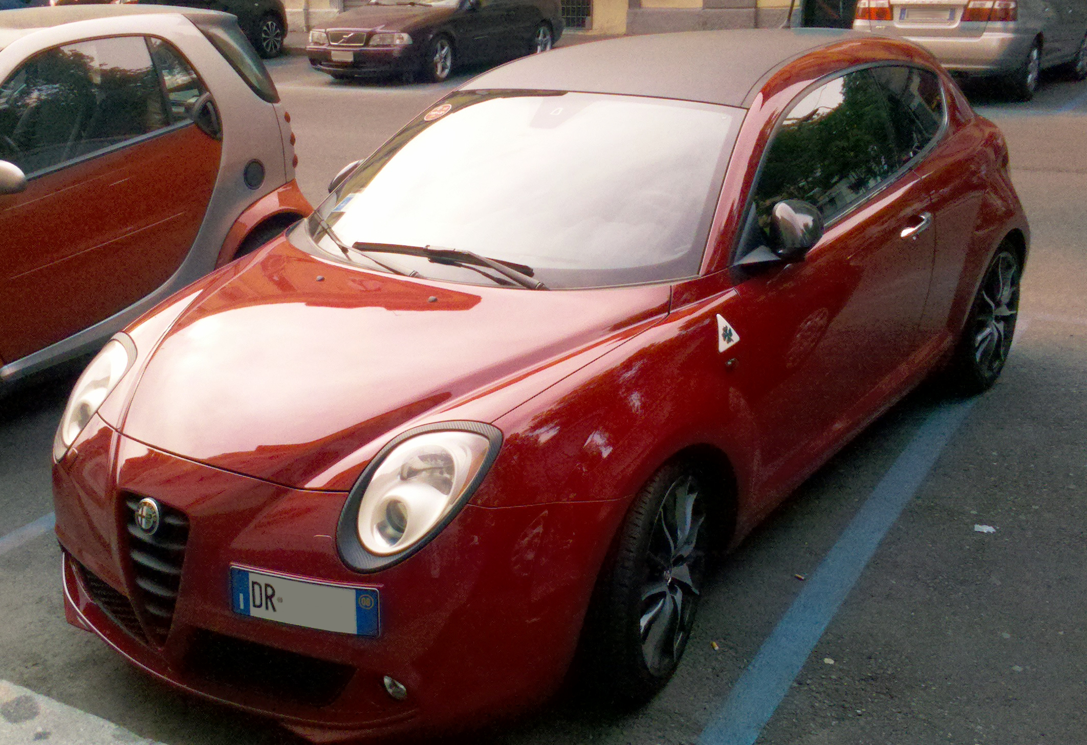 File 14 Italy Alfa Romeo Mito Qv Red Coupe In Milan Quadrifoglio Verde Sports Car 04 Carbon Fibres Jpg Wikimedia Commons