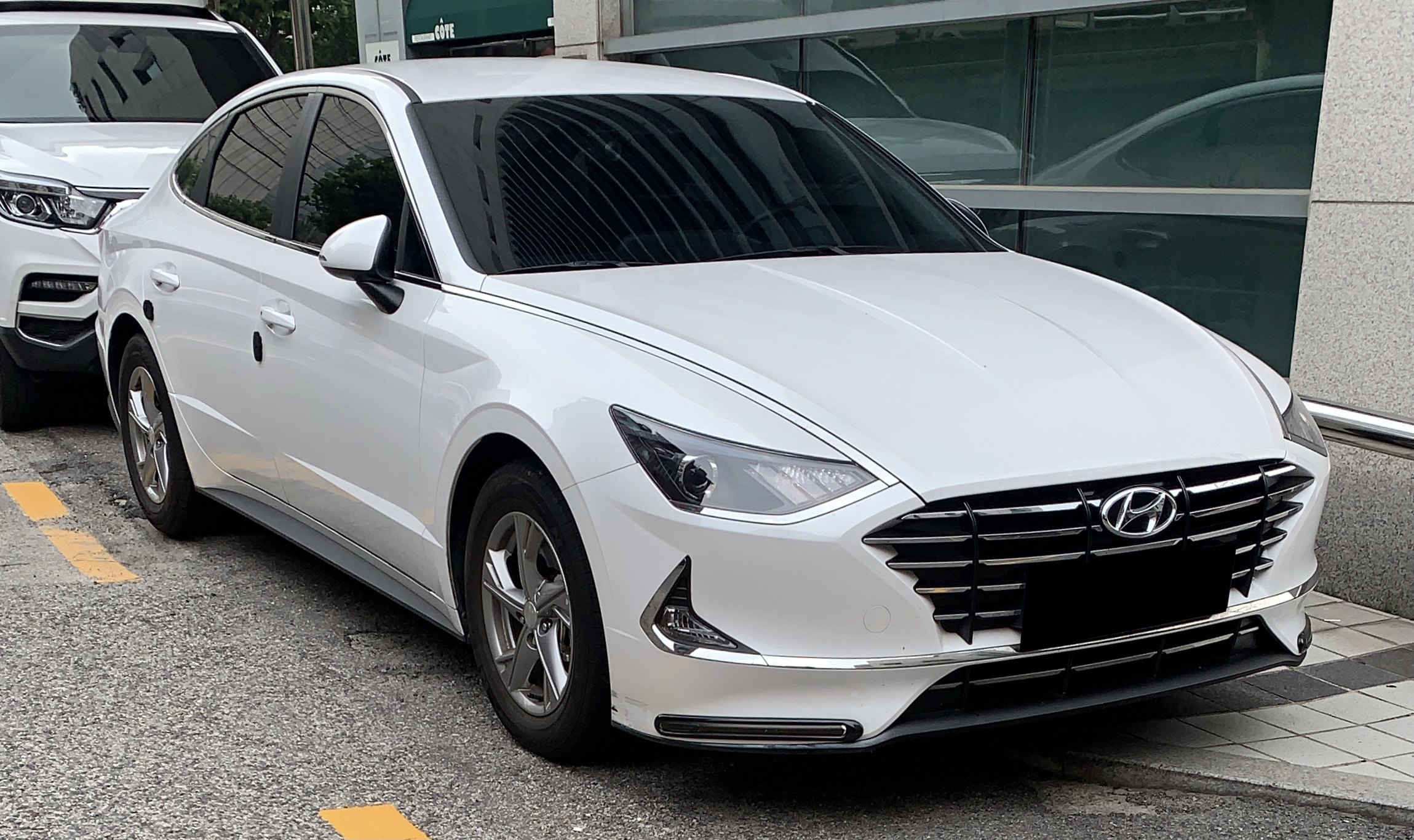 Hyundai sonata dn8