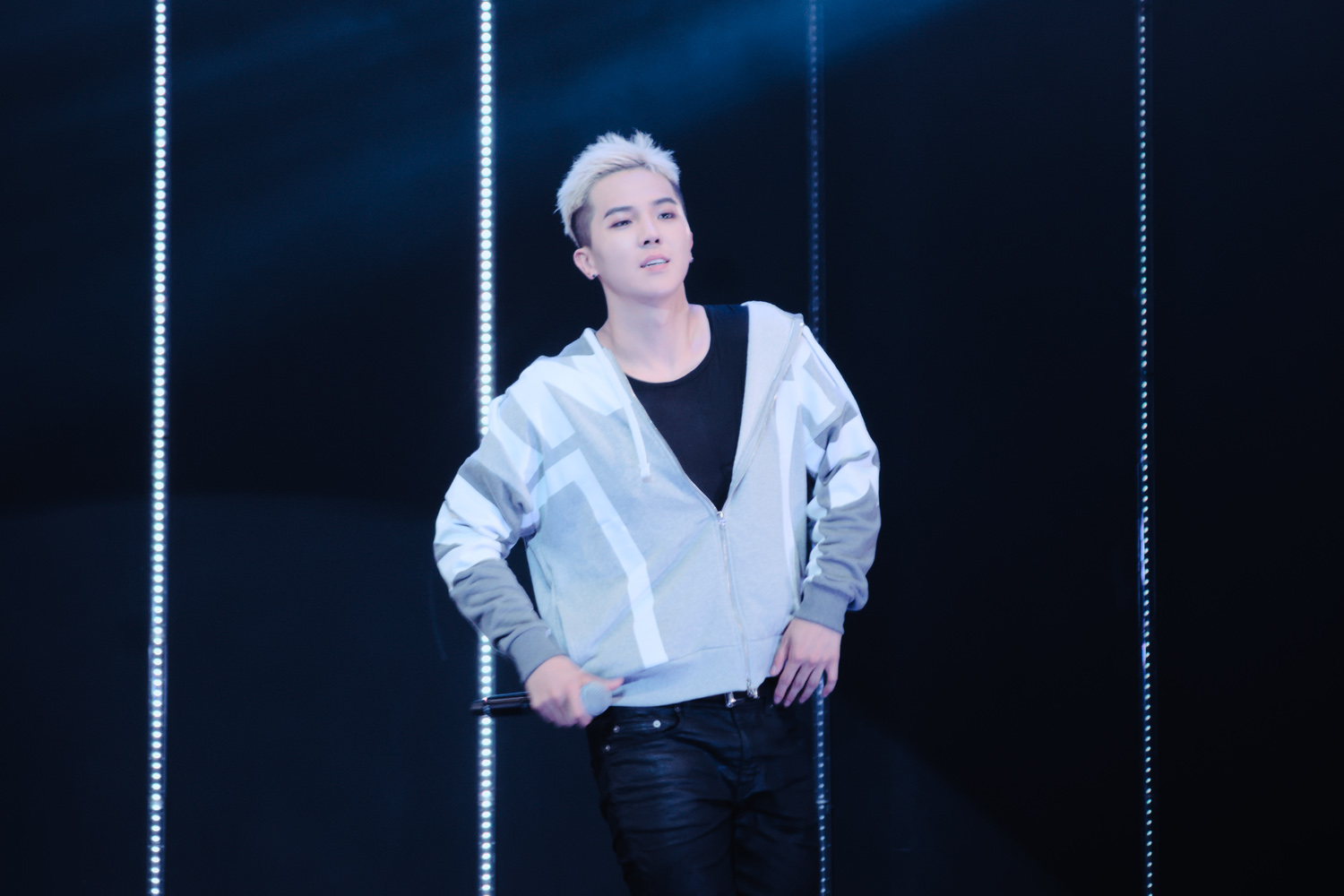 File:150921 WINNER JAPAN TOUR 2015 (Mino) 5.jpg - Wikimedia Commons