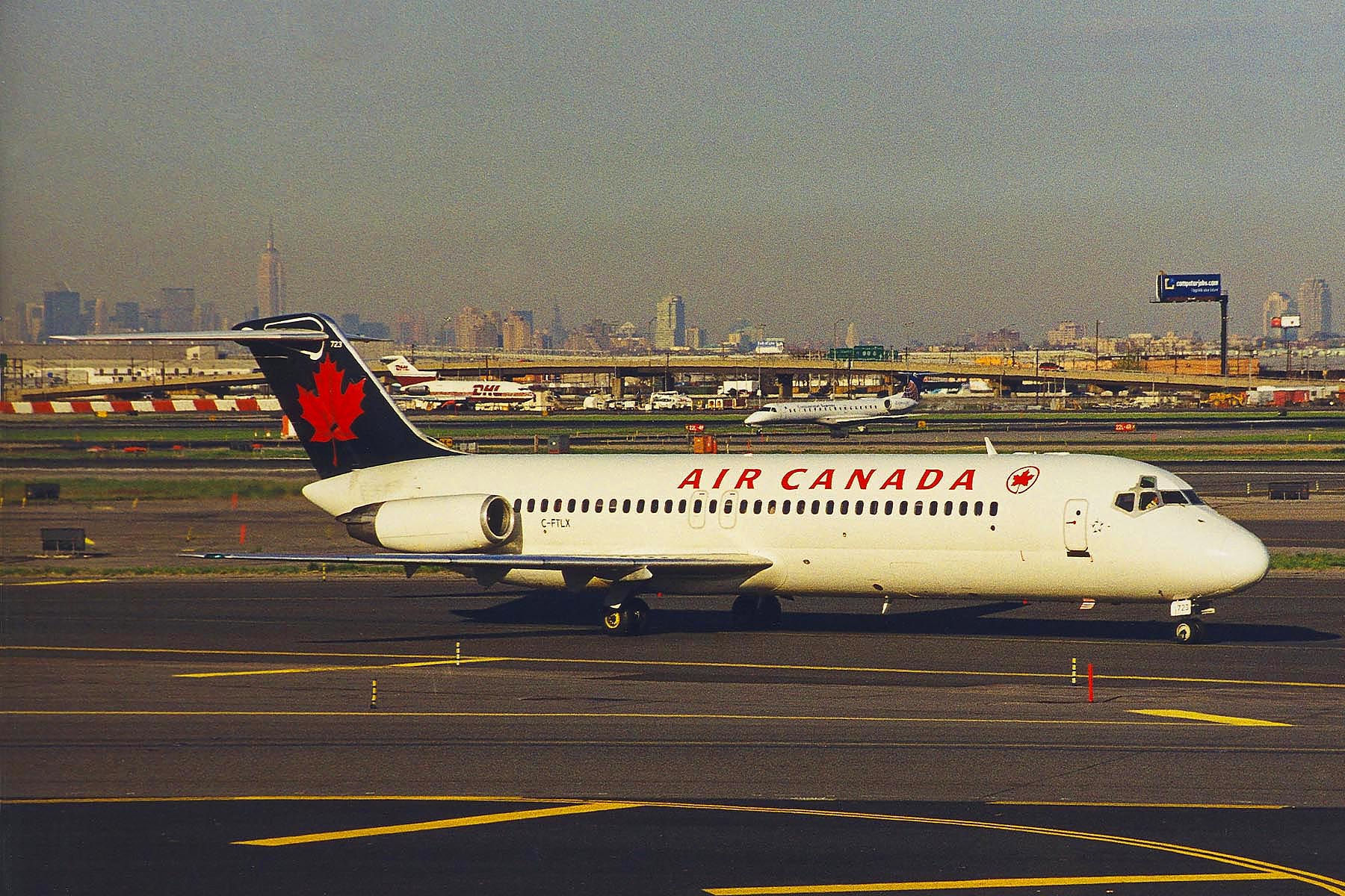 9 air. DC 9 Air Canada. Dc9-80s. DC 9 сзади. EWR 580.