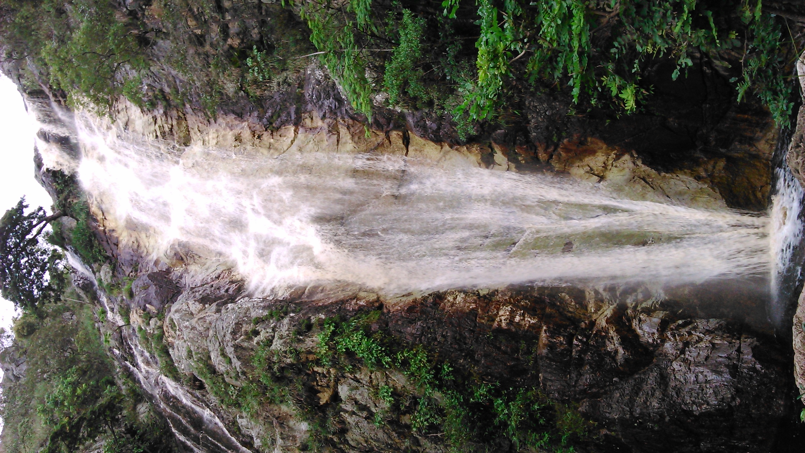 Cachoeira Véu de Noiva, em Itaitu, no município de Jacobina (BA)
