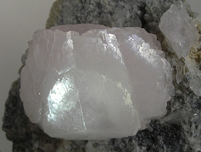 File:Calcite-russ-29c.jpg