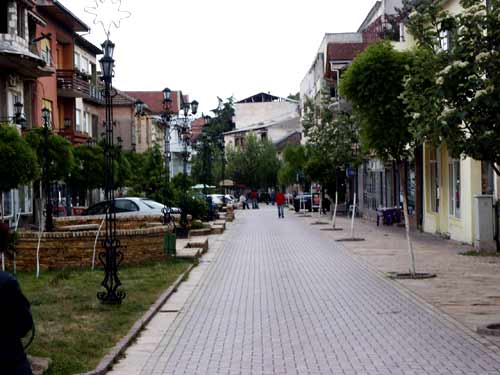 Example of New Urbanism where cars and pedestrians are both provided for in a street in the renewed city center of Radovish, North Macedonia. Centre of Radovish.jpg