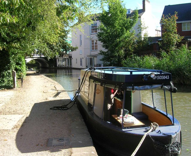 File:Clemens St. moorings, Grand Union Canal - geograph.org.uk - 1658914.jpg