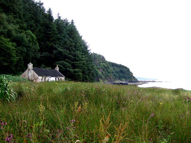 File:Derelict bothy at Sandaig - geograph.org.uk - 1261471.jpg