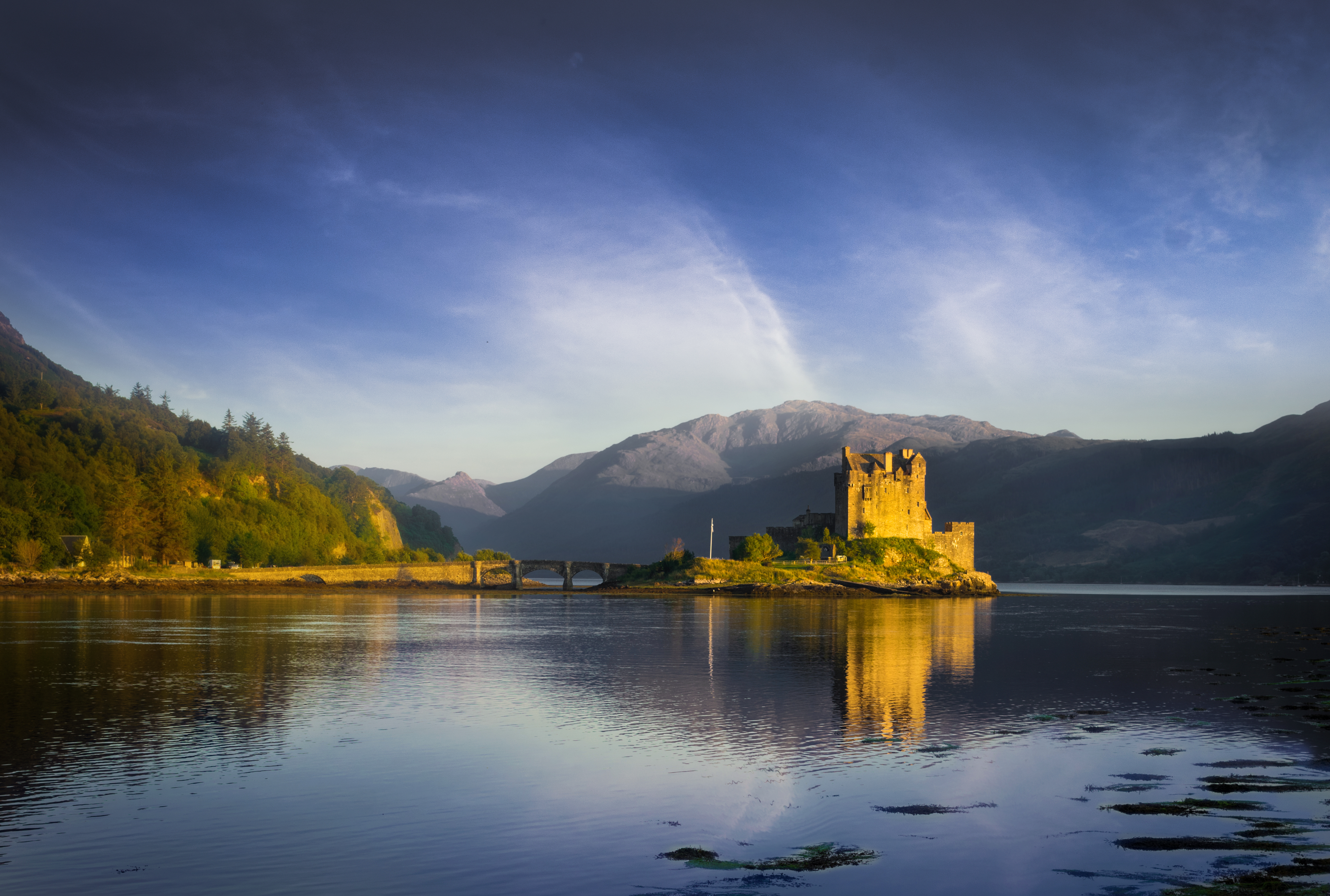 Golden castles. Шотландия, замок Эйлен-Донан рассвет. Эйлен Донан. Романтическая Шотландия. Eilean Donan views.