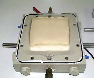 Figure 2: Filter cake of xanthan on filter plate Electrofiltration filterplate.jpg