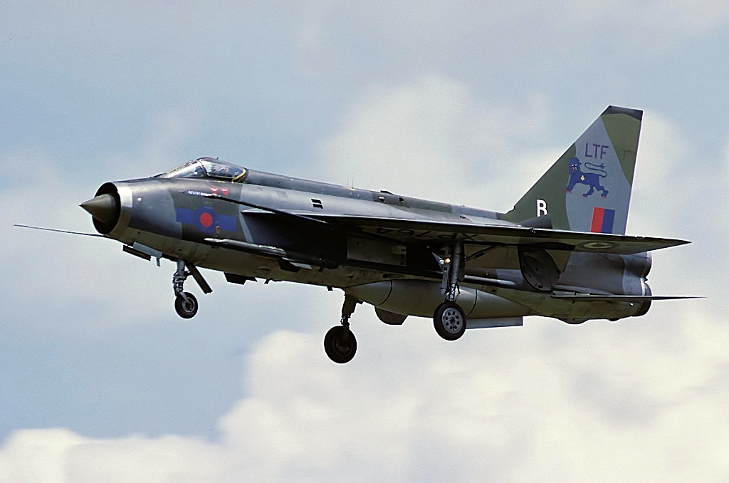 File:English Electric Lightning F3, UK - Air Force  -  Wikimedia Commons