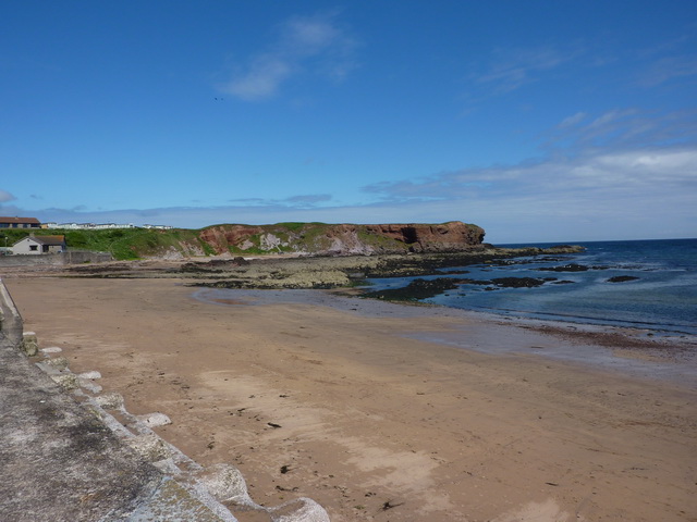 Eyemouth Beach - geograph.org.uk - 2156611