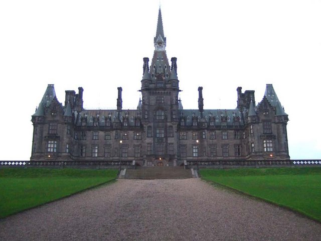 Org uk. Дворец принца Генриха. Fettes College in Scotland. Fettes College Edinburgh.