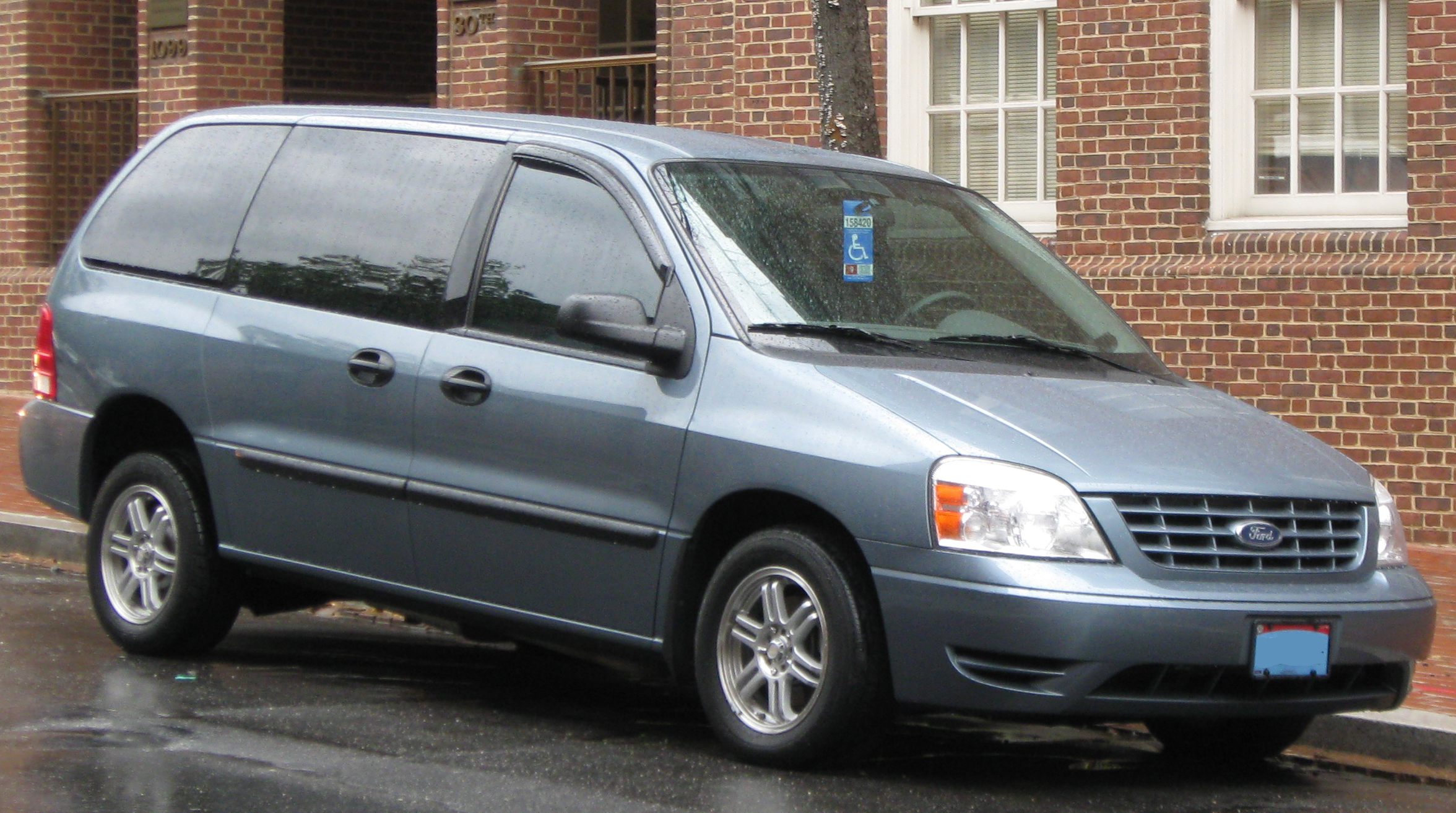 Ford freestar dimensions