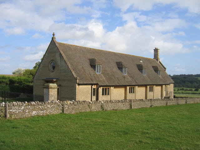 Great Barrington Village Hall - geograph.org.uk - 233815