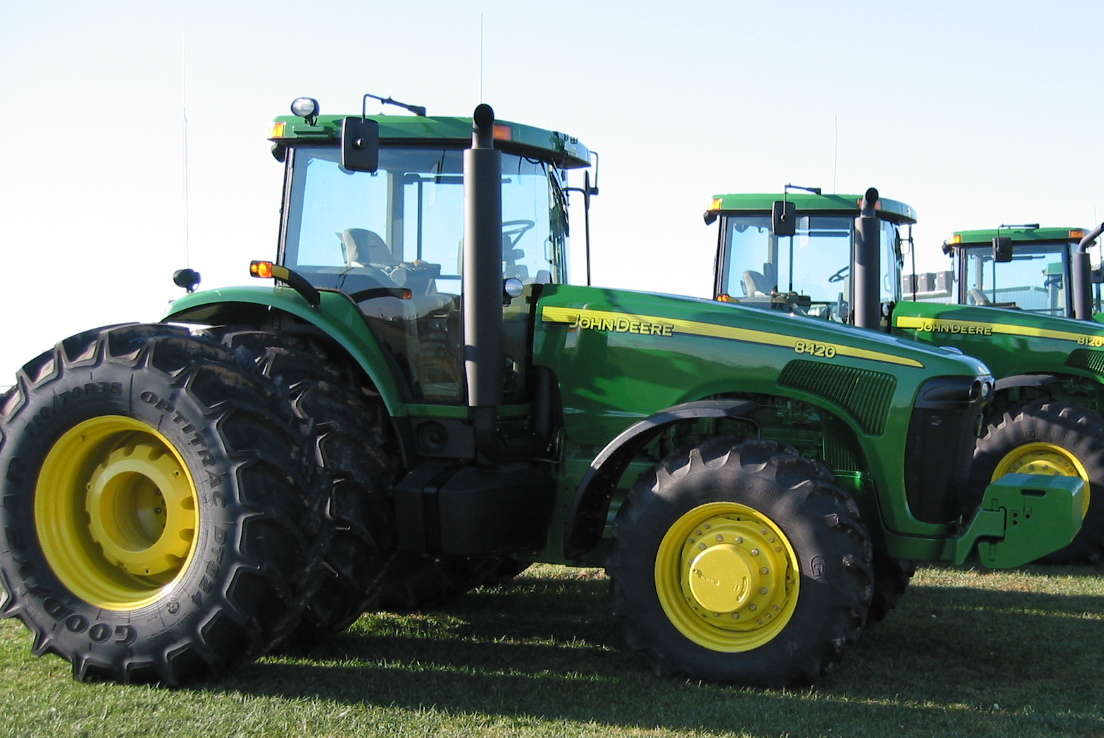 [Obrázek: John_Deere_8420.jpg]