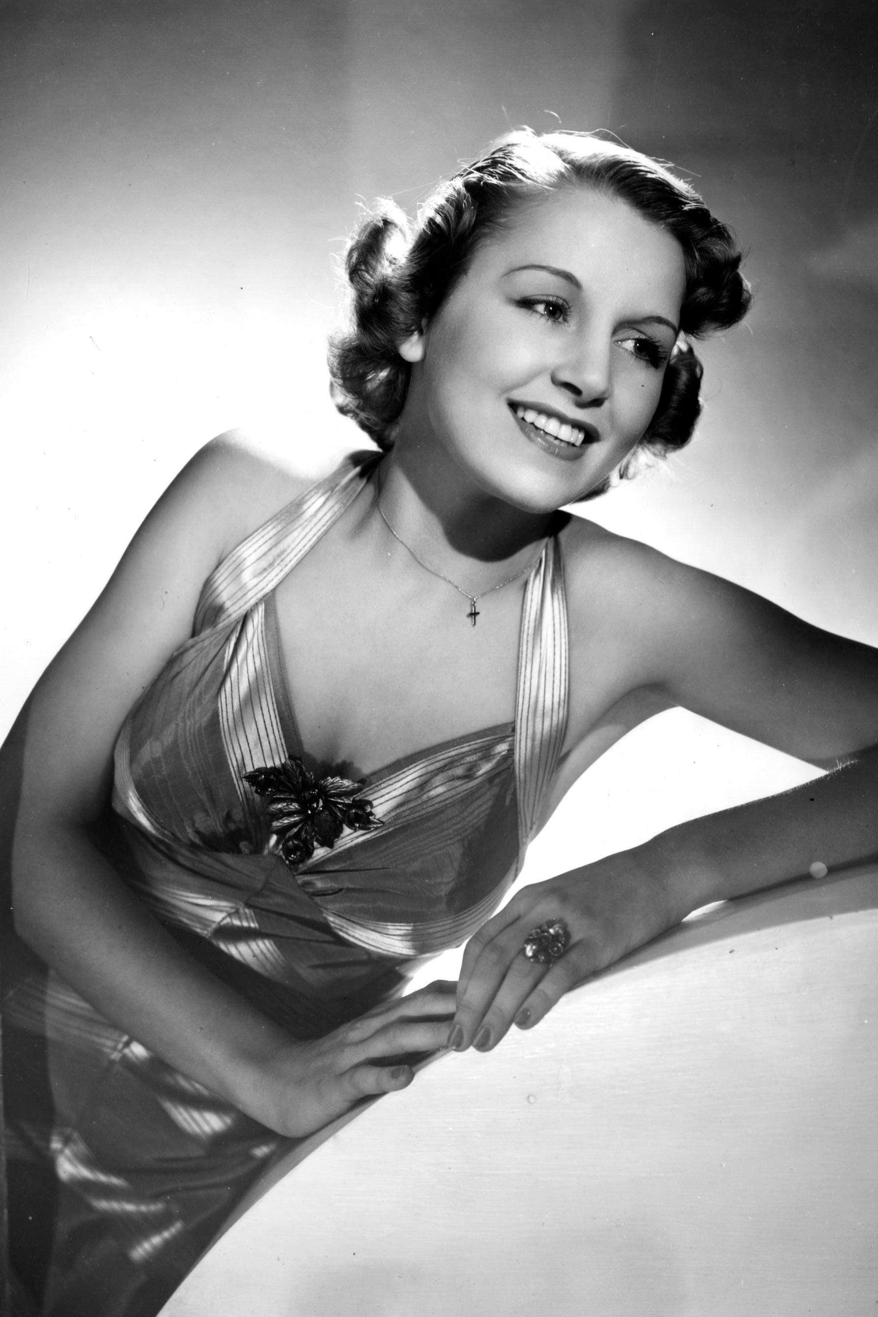 Julie Gibson, 1937