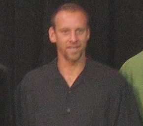 File:Larry Krystkowiak in 2007.jpg