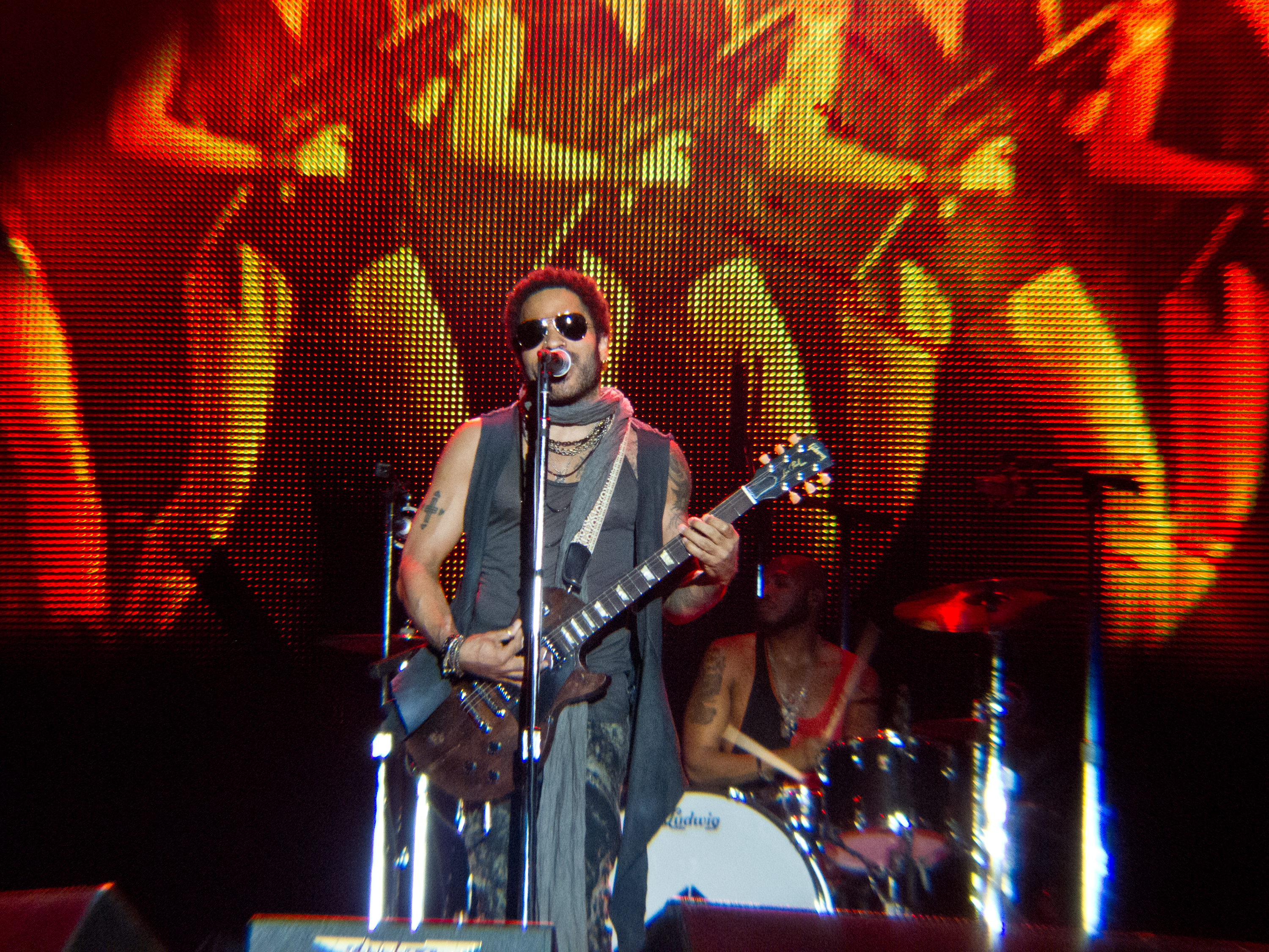 Lenny kravitz again