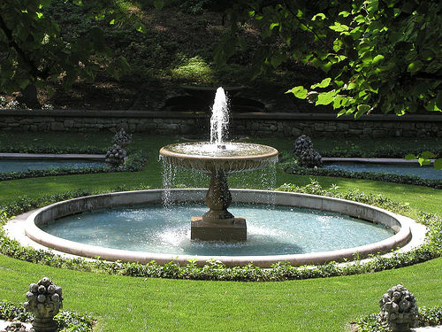 File:Longwood Gardens-Italian Garden.jpg