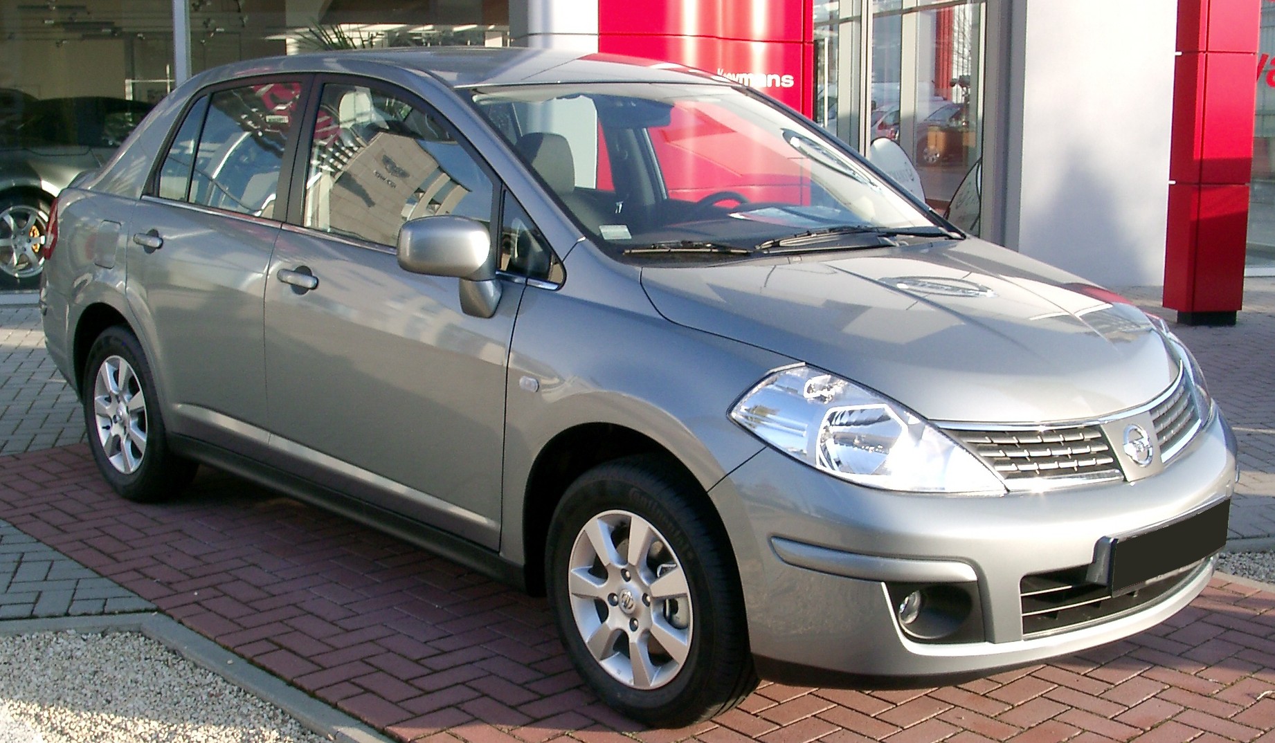 Nissan tiida sport wiki #1