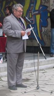 Петър Недевски изпраща абитуриентите на НПМГ през 2007 година
