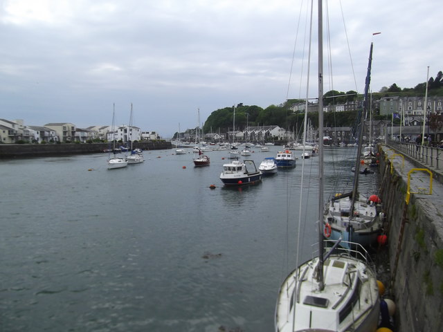 File:Porthmadog marina - geograph.org.uk - 5387756.jpg