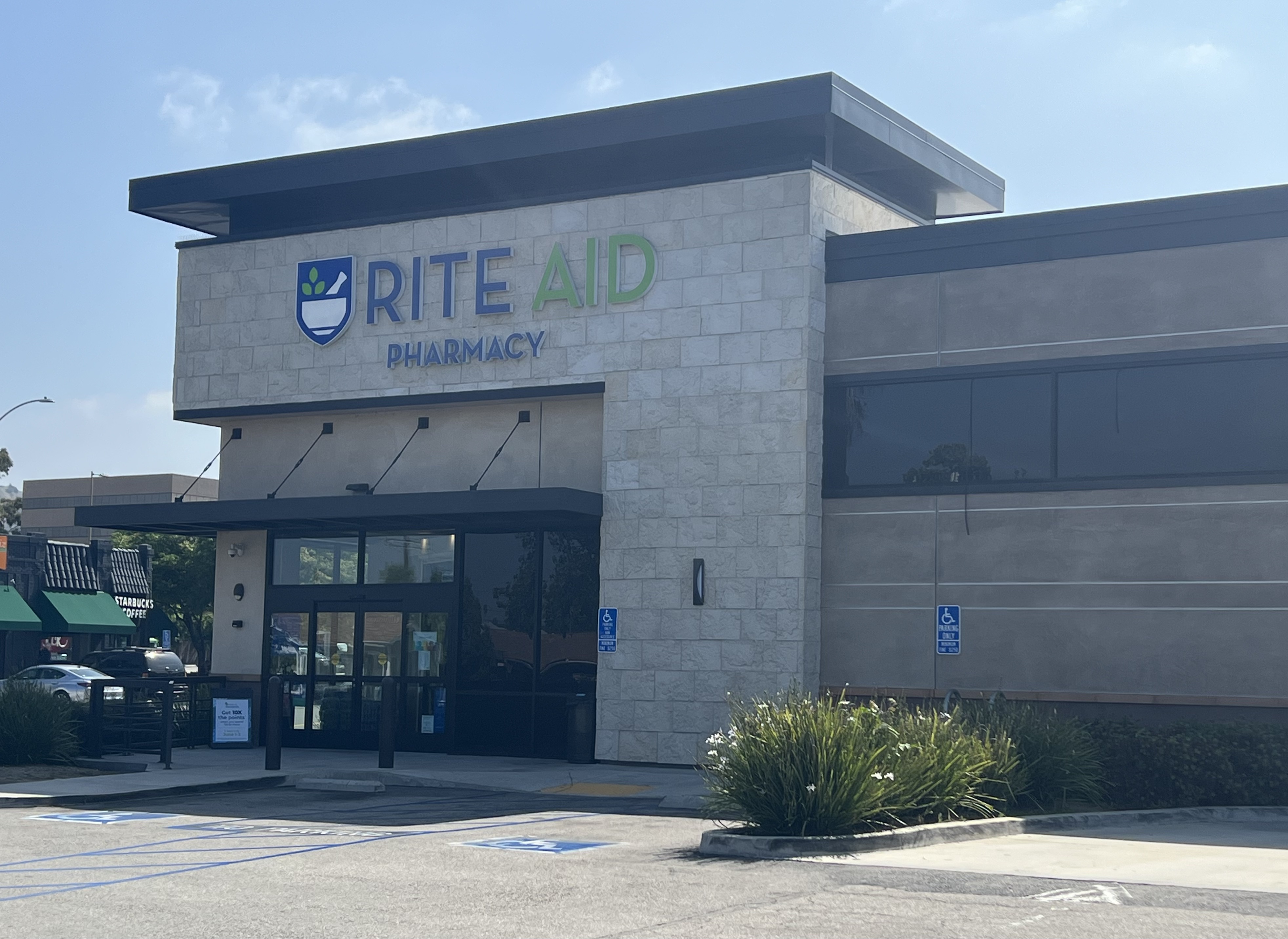 Rite Aid chain reportedly could sell up to 500 stores in
