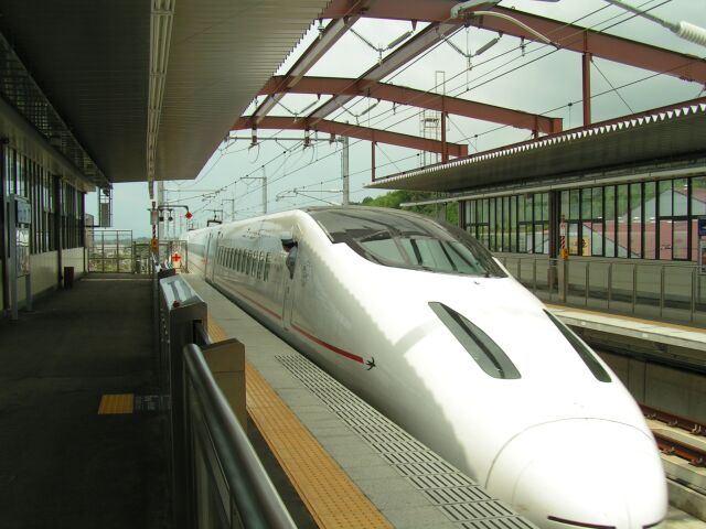 File:Shinkansen 800 1.jpg