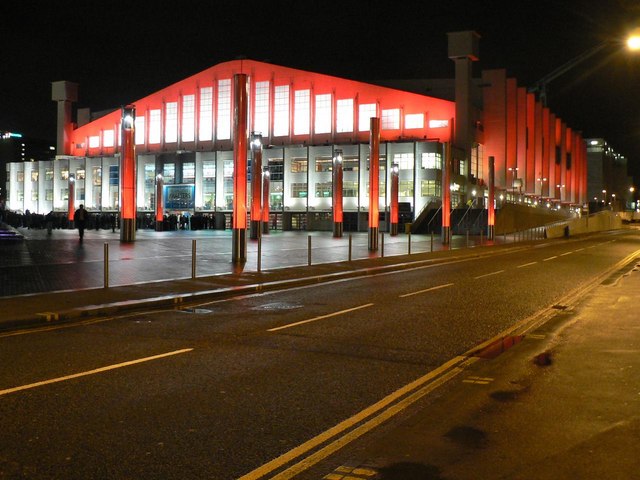 File:Wembley Arena concourse by Chris Downer.jpg