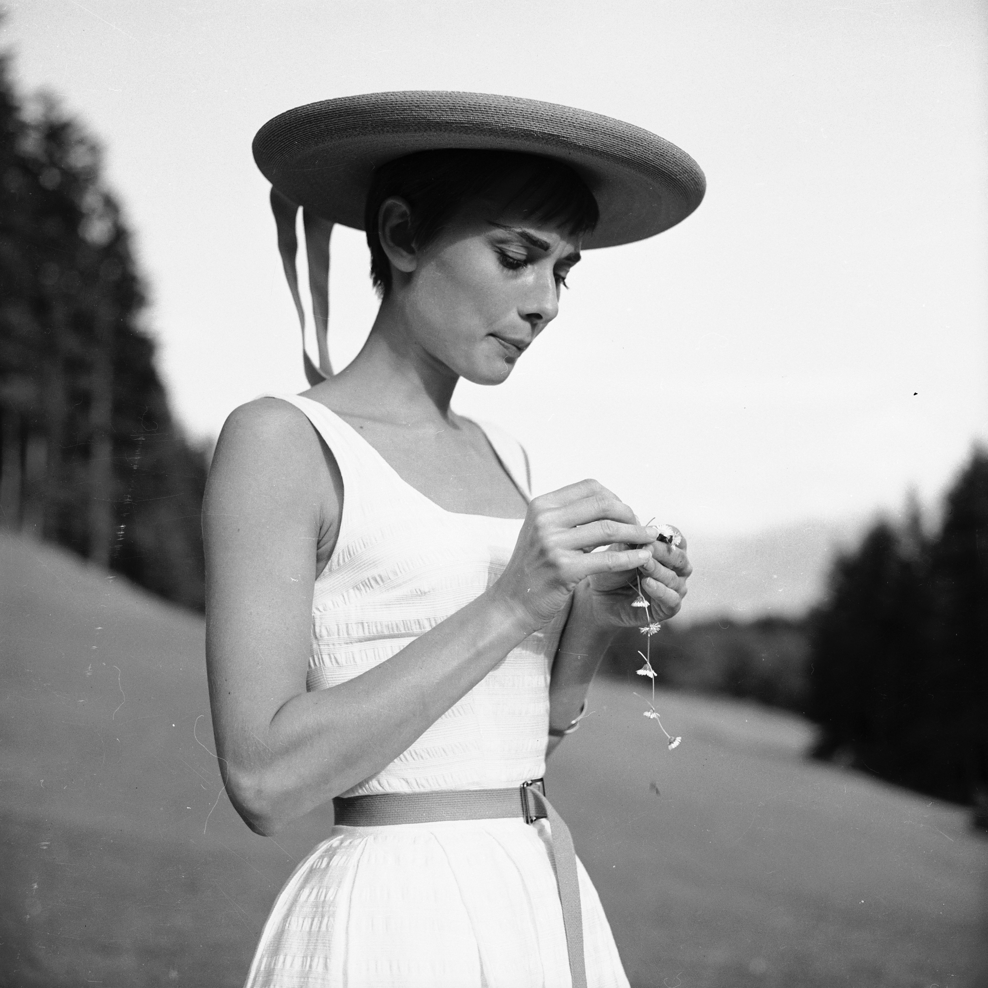 Fashion of Audrey Hepburn - Wikipedia