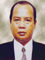 Berkas:Burhanuddin Abdullah, Gubernur Bank Indonesia.png