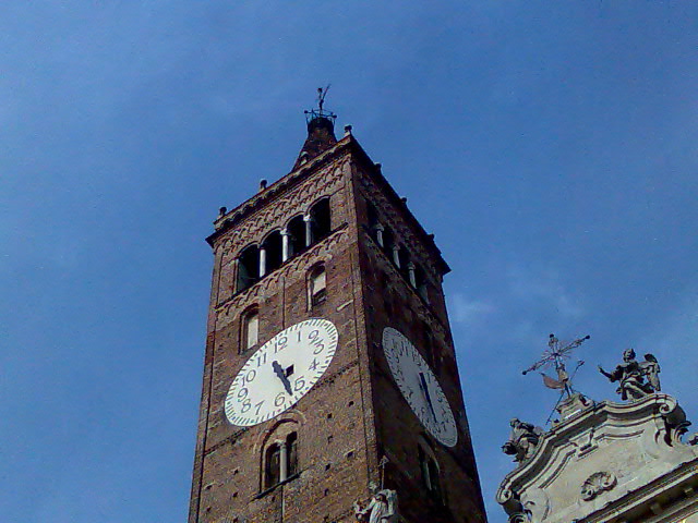 File:Campaniletreviglio.jpg