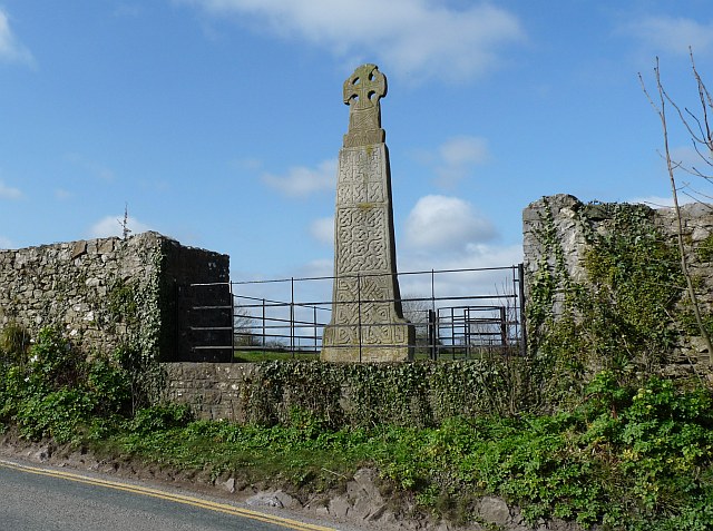 File:Carew Cross - geograph.org.uk - 1225148.jpg