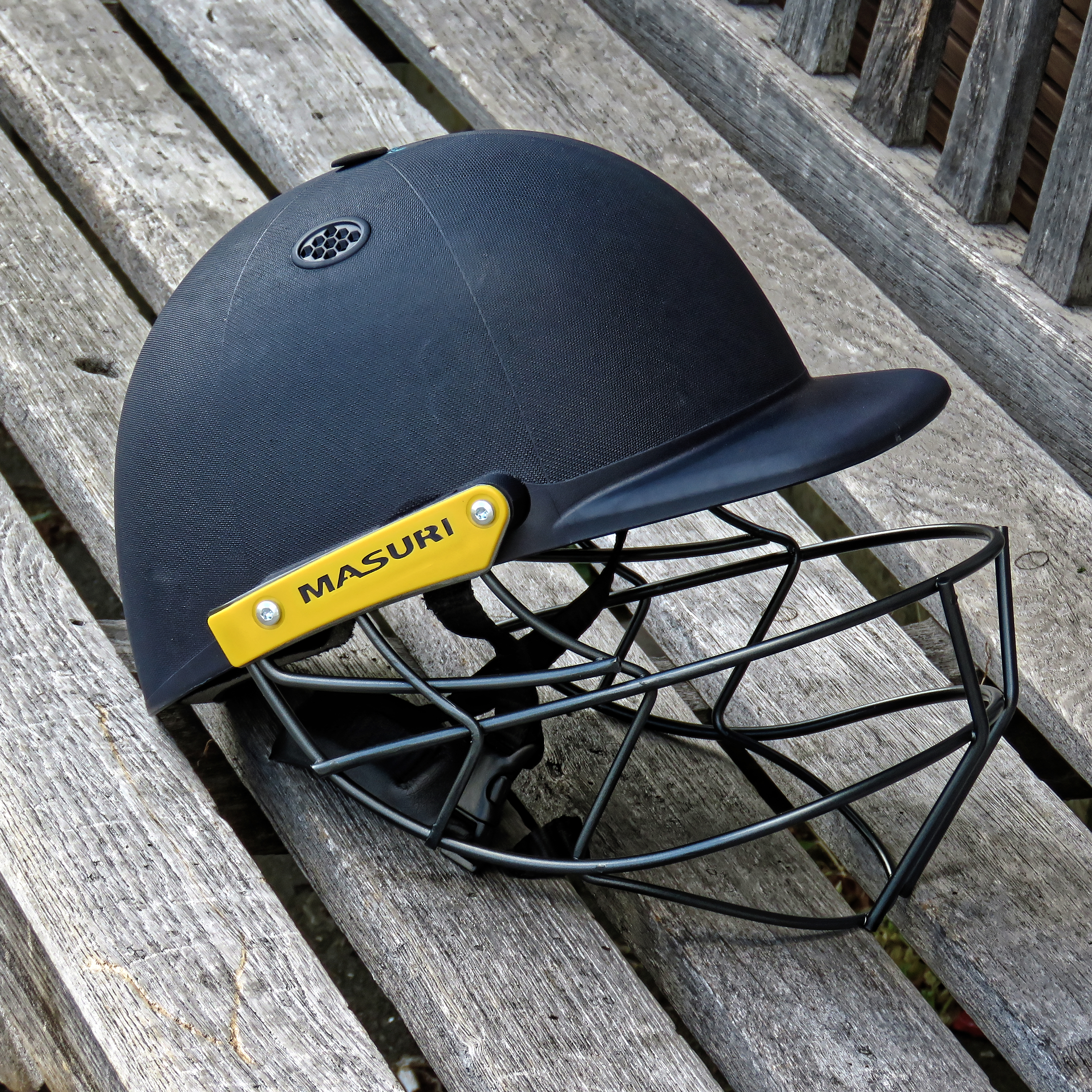 Size-Medium Cricket Helmet Seniors/Adults 100% Best And Original SS Ranger 