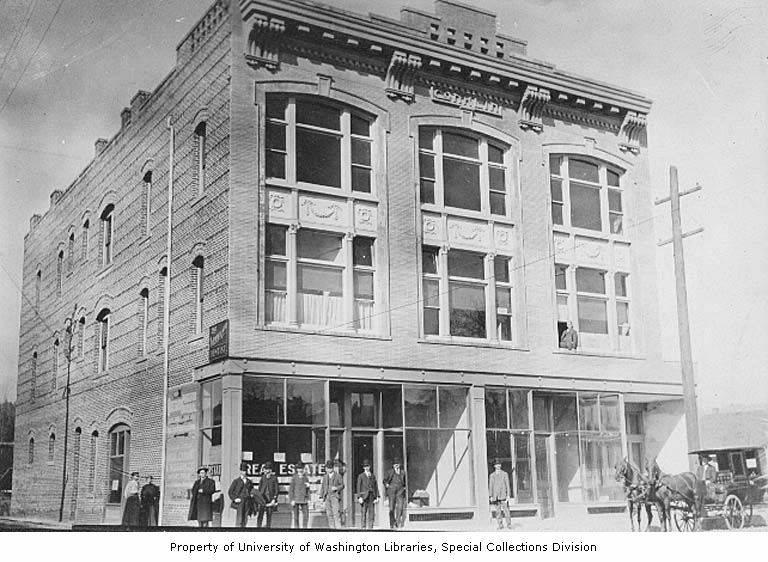 File:Conklin Building, Grants Pass, Oregon, between 1895 and 1905 (AL+CA 2638).jpg