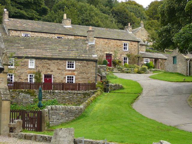 File:Cottages in Blanchland - geograph.org.uk - 1146553.jpg